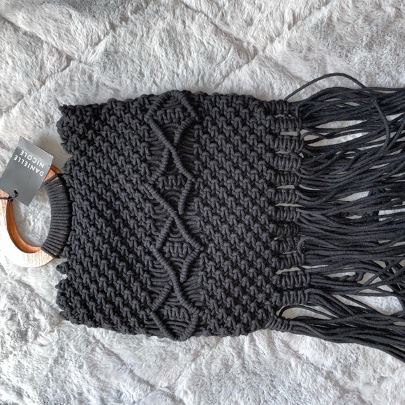 Tassel Bag - Picture 2 of 7